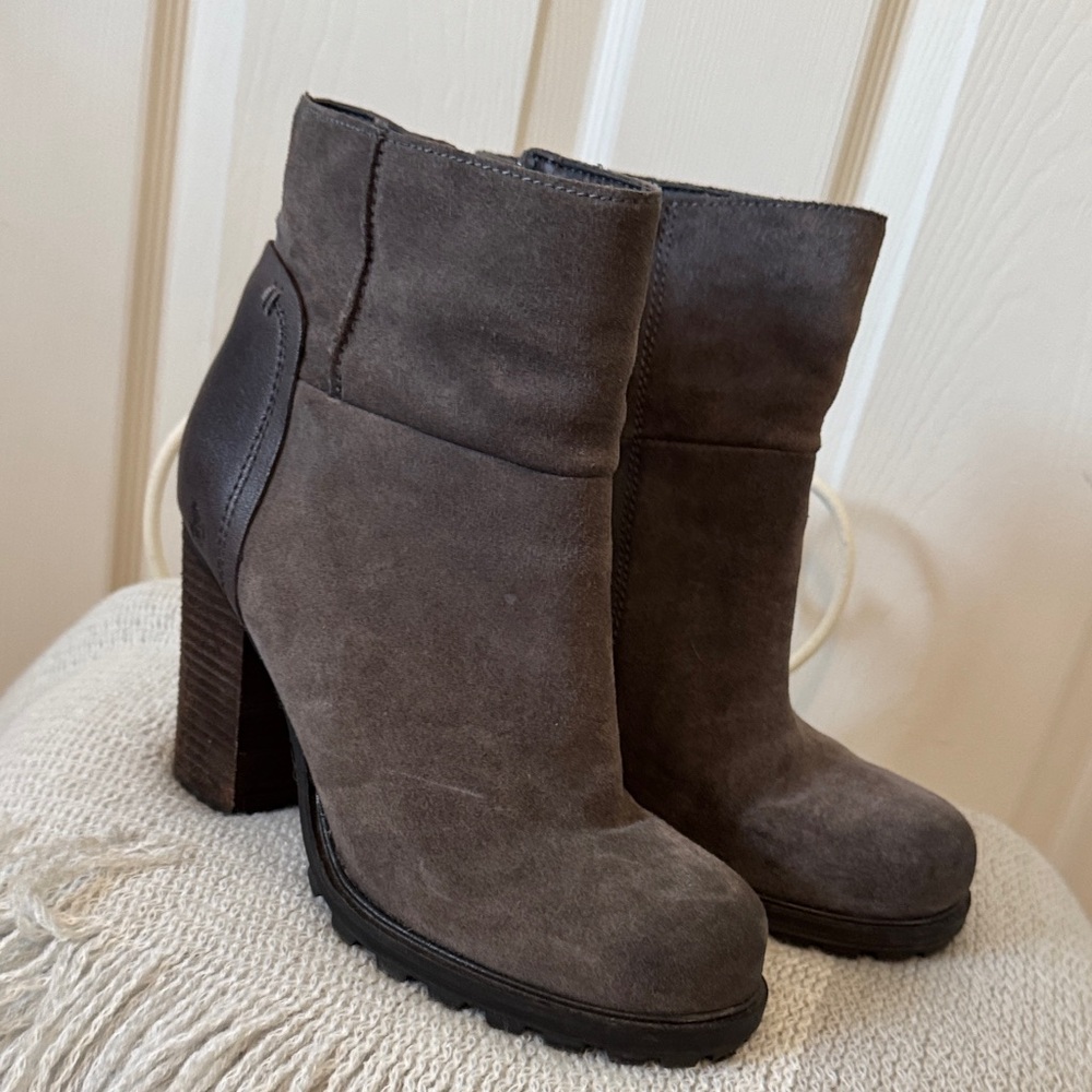Sam Edelman Women's Gray Suede and Leather Ankle Boots